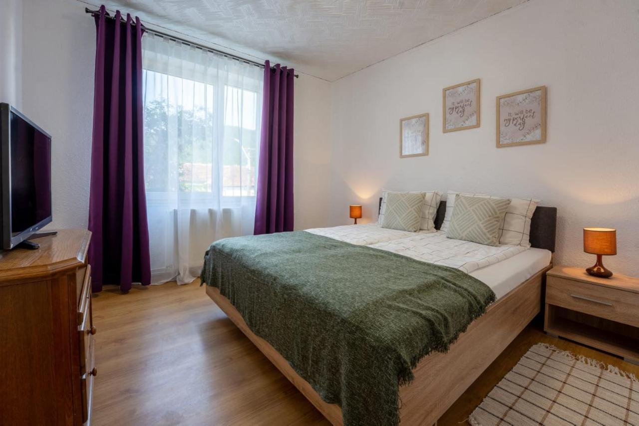 Nya Apartment Sighişoara Esterno foto